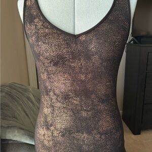 Elegant Women's Black and Gold Lamé Top